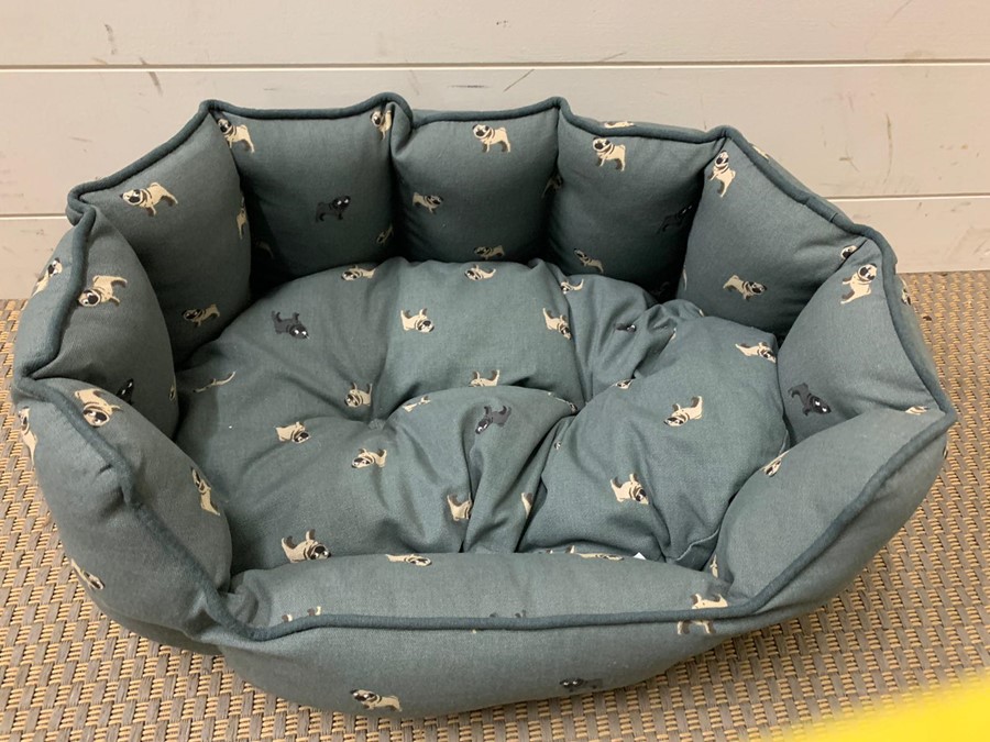 A Sophie Allport pug dog bed (small) - Image 2 of 5