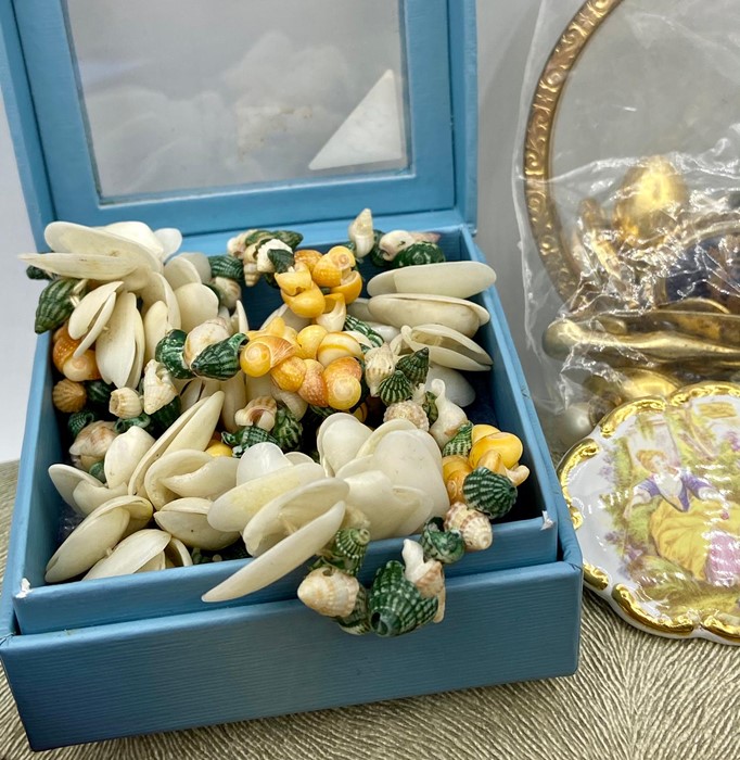 A large selection of costume jewellery and cuff links - Image 3 of 4