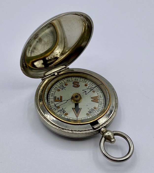 A Military compass by F Barker & Son, London 1917 VI 18202 (engraved to back of case) - Image 3 of 5