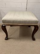 A George III/IV mahogany dressing stool (probably Irish) (H44cm W57cm)