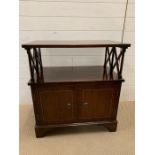 A two tier cabinet with string inlay and cross banded ends (H78cm W71cm D41cm)