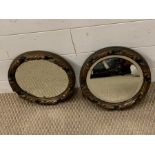 A pair of small round gilt mirrors (Dia27cm)