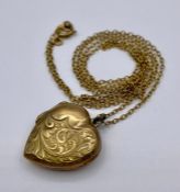 A 9ct gold heart pendant and necklace (3.8g Total weight)