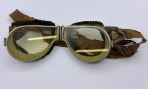 A set of WWI Triplex Safety, Aero Motor Goggles. FWT Model in original case.