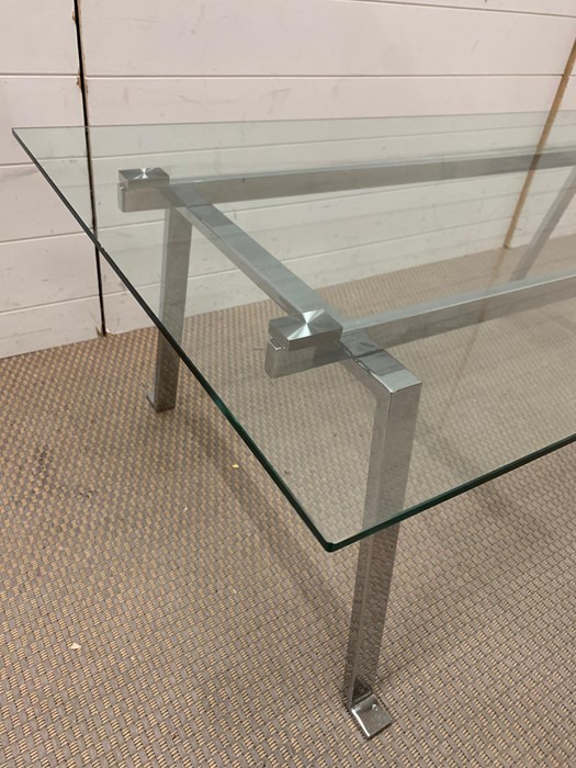 A glass and chrome coffee table (H46cm W120cm 72cm) - Image 3 of 3