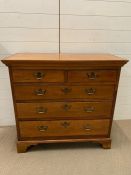 19th century walnut chest of drawers (H89cm W95cm D44cm)