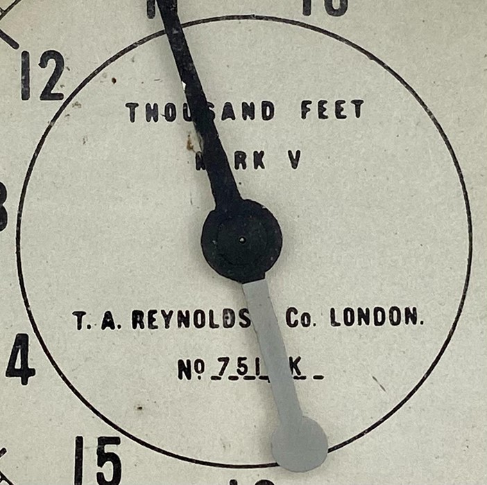 A T A Reynolds & co of London altimeter Thousand Feet Mark V No 751/K - Image 2 of 3