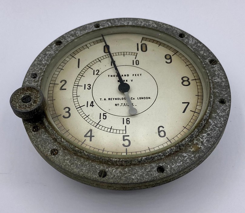 A T A Reynolds & co of London altimeter Thousand Feet Mark V No 751/K