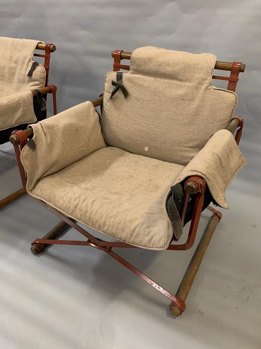 A pair of Mid Century metal directors style chairs with wooden arm rests and back with original seat - Image 2 of 6