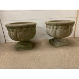 A pair of garden planters (H34cm Dia37cm)