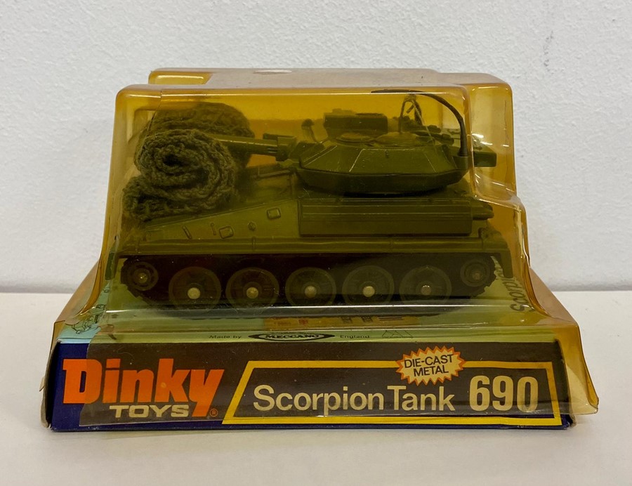 A boxed Dinky 690 Scorpion tank with shells and camouflage nets - Image 2 of 3