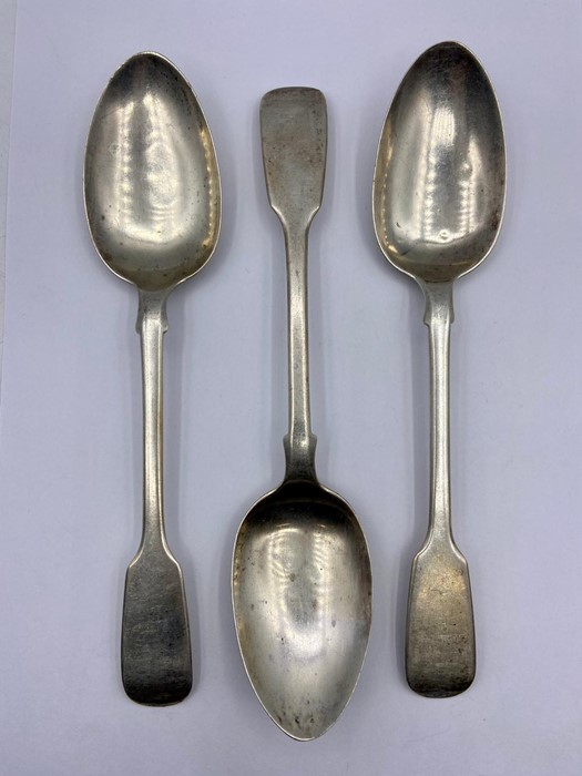 A selection of three Victorian silver spoons, total weight 220g, hallmarked London 1847 by