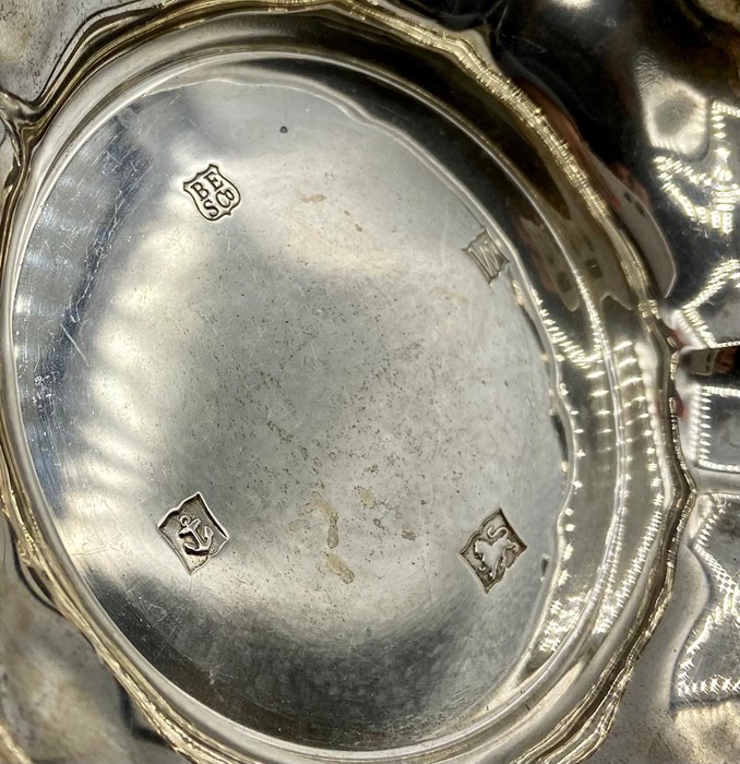 A scalloped edged dish by Barker Ellis Silver Co, hallmarked for Birmingham for 1971 Total Weight - Image 2 of 4