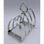 A Hallmarked Sheffield 1959 silver toast rack (110g)