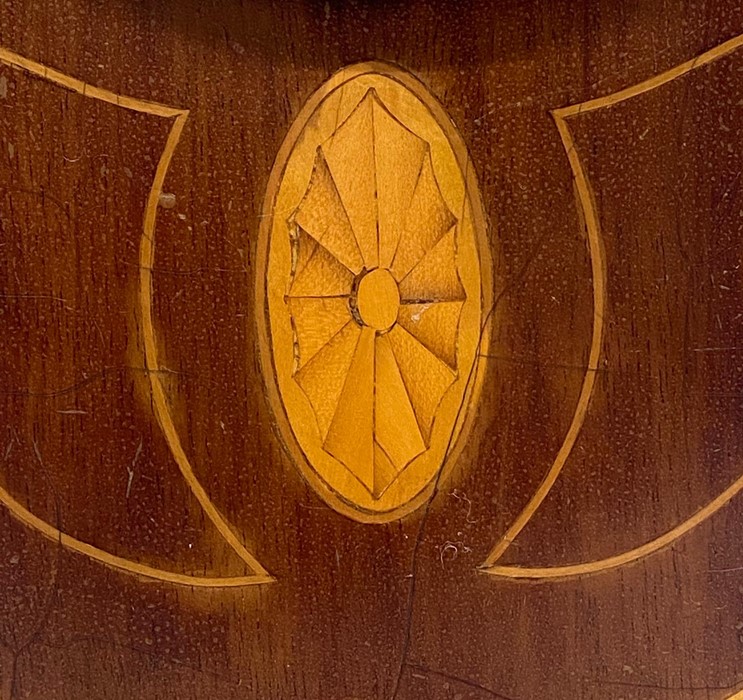 An Eight Day Mantle clock. - Image 3 of 5