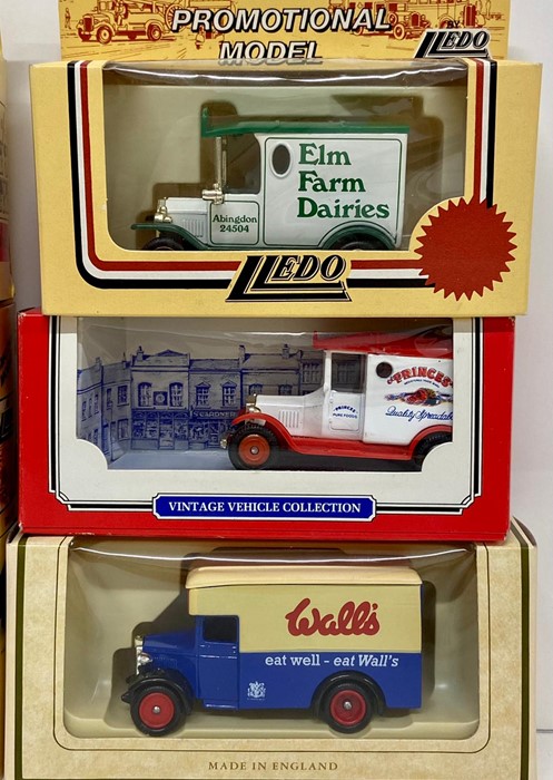 A selection of Diecast cars, Lledo, Princes, Days Gone etc - Image 4 of 5