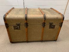 A vintage wooden banded travel trunk (H52cm W80cm D52cm)