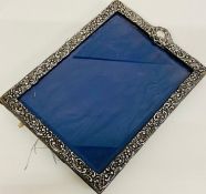 An easel silver picture frame 26cm x 18.5cm