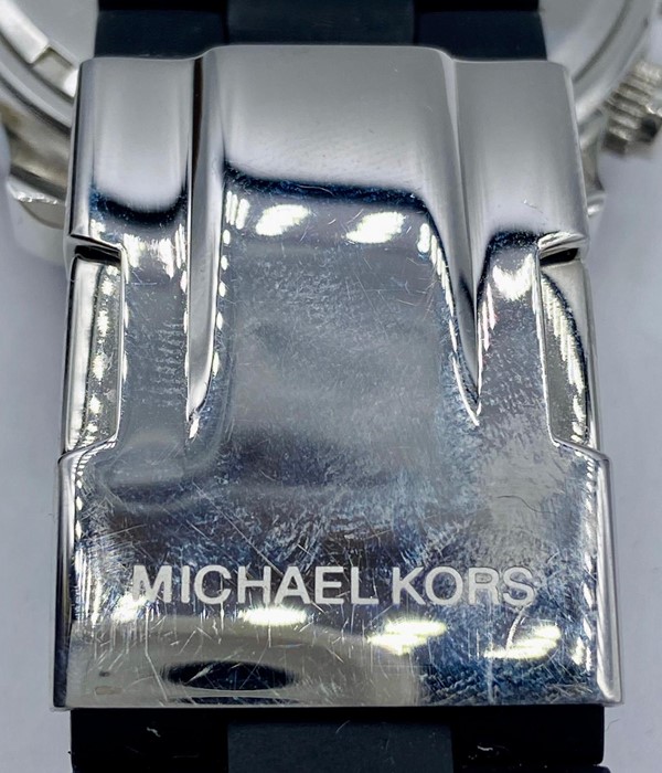 A Michael Kors Mans Runway Chronograph watch MK8017 - Image 3 of 5