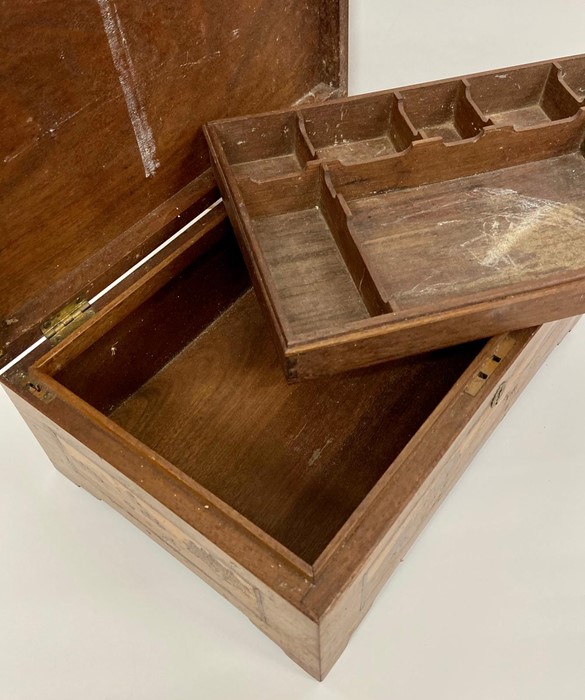 An inlaid wooden box with a savanna theme to the top and sides - Image 9 of 10