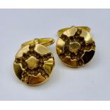 A pair of 9ct gold Gents cuff links (8.9 Total weight)