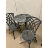 A garden metal bistro set (Dia67cm)