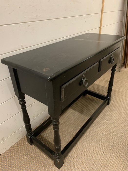 A small side table with drawers to base (H60cm W80cm D30cm) - Image 2 of 3