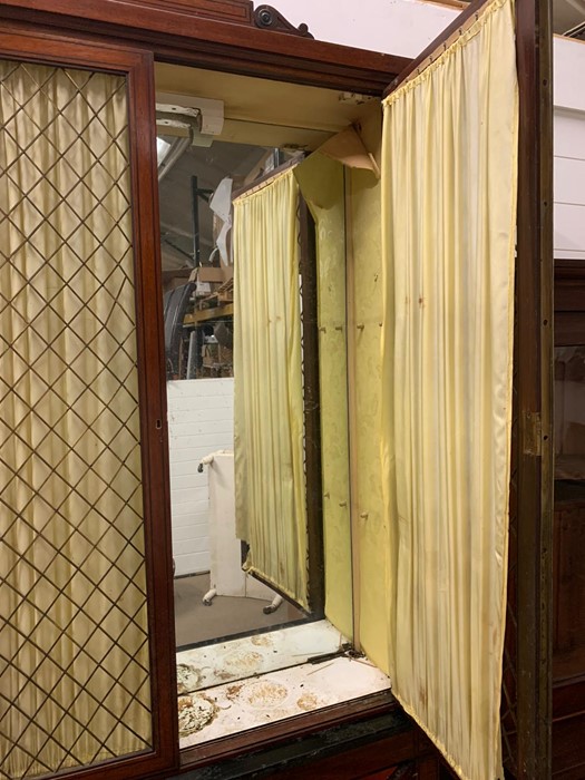 A mahogany chiffonier with glazed display cabinet above AF - Image 3 of 3