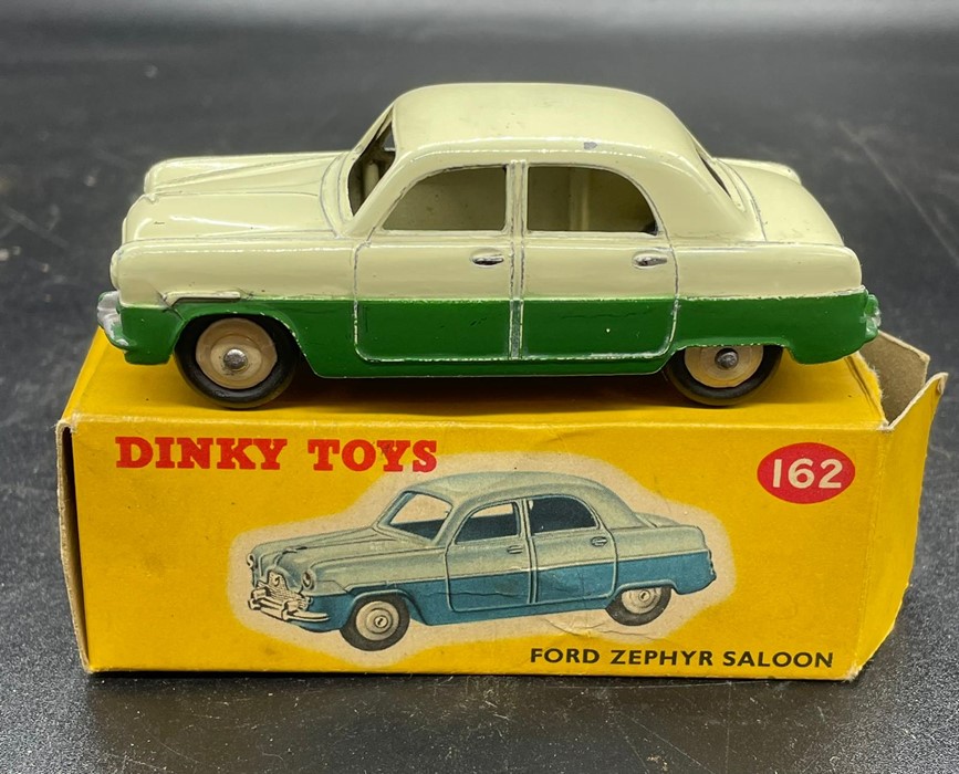Dinky 162 Ford Zephyr Saloon diecast car