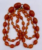 A graduated Amber necklace (89g)