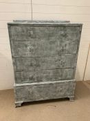 A Five drawer, painted chest of drawers (98 cm w x 45 cm d x 139 cm h)