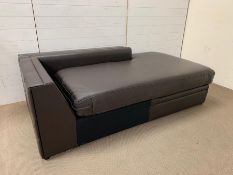 A leather corner unit sofa end (H65cm W194cm D100cm SH50cm)