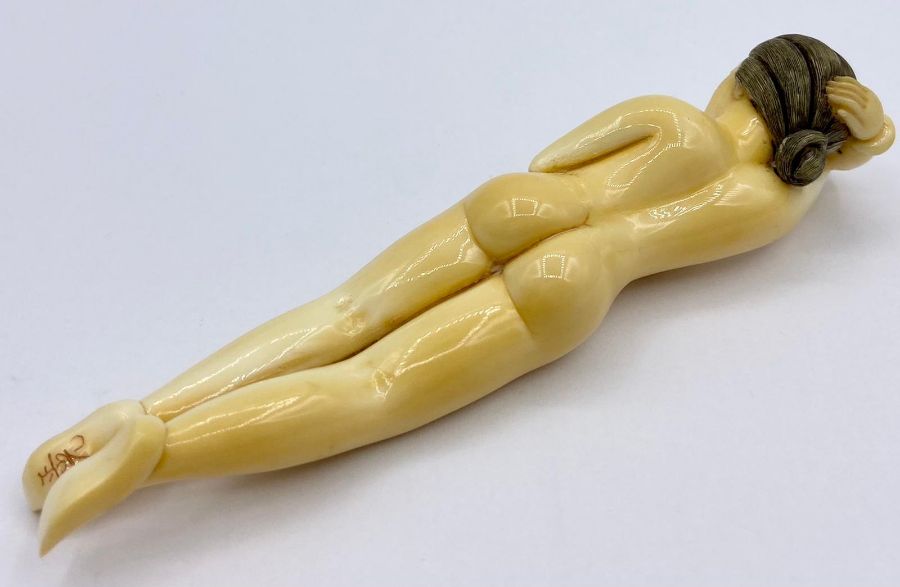 An Antique ivory naked lady, style of a doctor model, signed to a foot. - Image 4 of 5