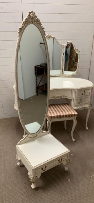 A dressing table with stool and matching floor standing mirror - Image 3 of 4