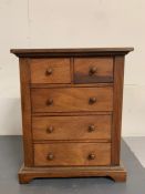 A Victorian miniature mahogany apprentice chest of drawers (H40cm W33cm D15cm)