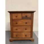 A Victorian miniature mahogany apprentice chest of drawers (H40cm W33cm D15cm)