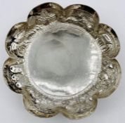 A Sterling Silver three footed small bowl (50g Total weight)