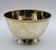 A silver bowl, possibly by Pairpoint Brothers, with Britannia silver hallmarks. (209g)