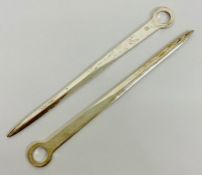 A Pair of silver meat skewers, hallmarked for Sheffield 1985 by Francis Howard Ltd (110g)