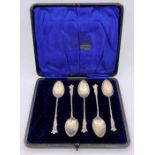 A part boxed set of silver teaspoons, hallmarked for Chester. (34g)