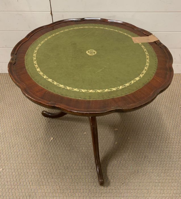 A tilt top side table with green leather top and scalloped edges - Image 2 of 3