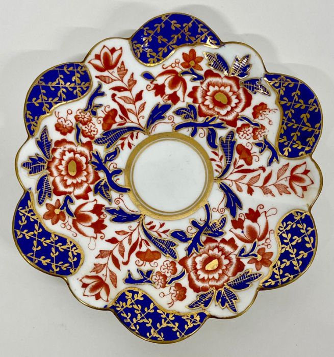 Five Wileman Japan Imari pattern side plates and two saucers along with a lidded plate - Image 5 of 7