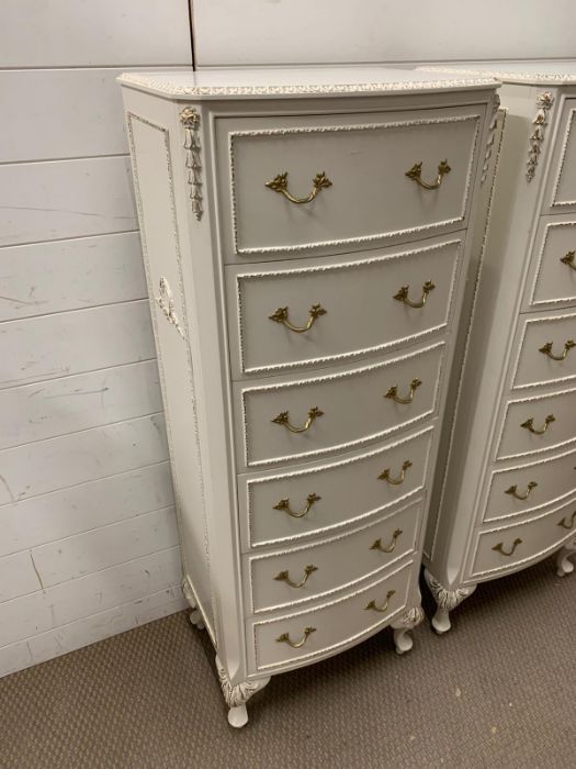 A pair of tall chest of drawers Queen Anne/French style (H123cm W47cm D35cm) - Image 3 of 4