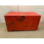 A painted camphor chest (H50cm W92cm D46cm)