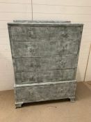 A Five drawer, painted chest of drawers (98 cm w x 45 cm d x 139 cm h)