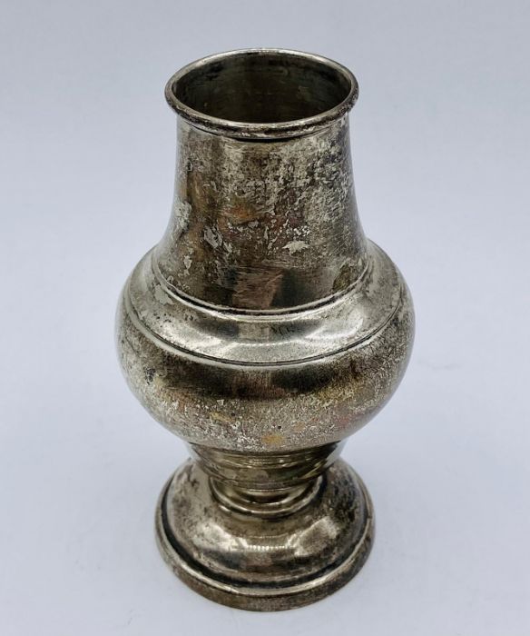 A hallmarked (Birmingham) silver sugar shaker (54g) - Image 2 of 5