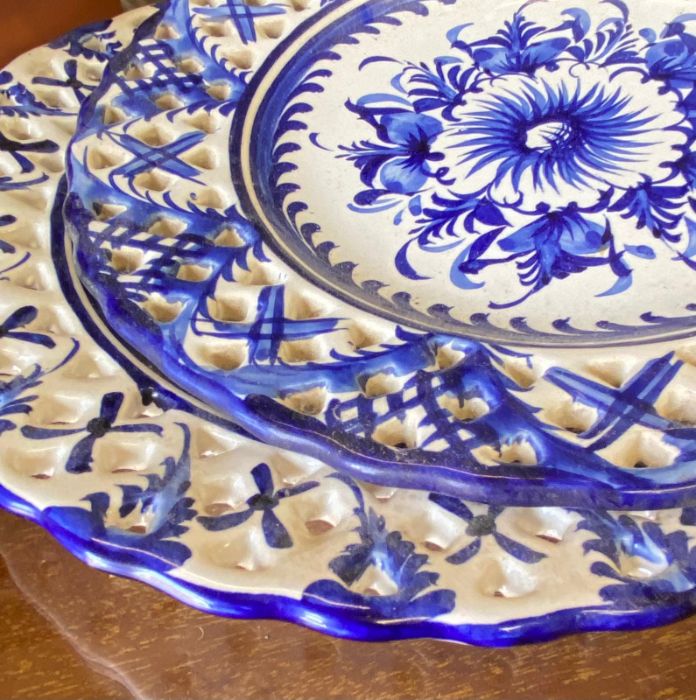 A small selection of serving dishes and plates - Image 3 of 8