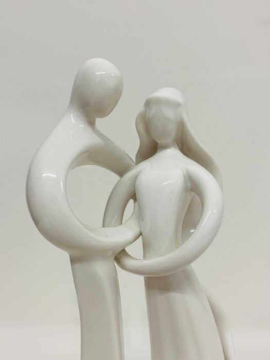 Circle of Love by Kim Lawrence "My True Love" figure - Image 2 of 4