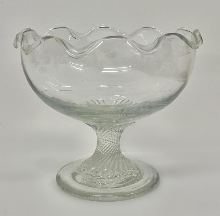 Four glass dishes with twisted stem - Image 3 of 5