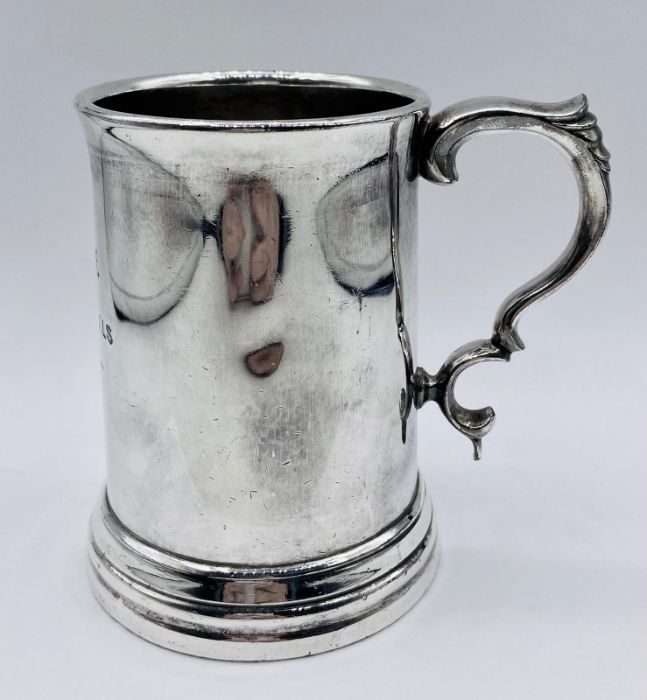 Two commemorative Rowing tankards one two handled glass bottomed from 1910 (18cm h) - Image 4 of 7